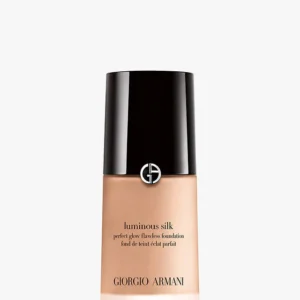 Giorgio Armani Beauty Luminous Silk Perfect Glow Flawless Oil-Free Foundation Shade: 5.25