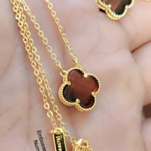 Get fast Van Cleef & Arpels