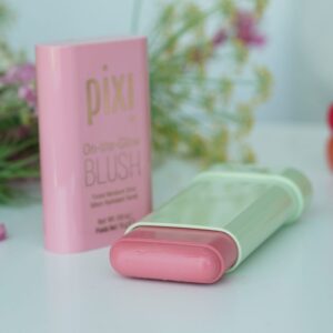 Pixi-Blush-Stick Fleur – A cool mid tone Pink
